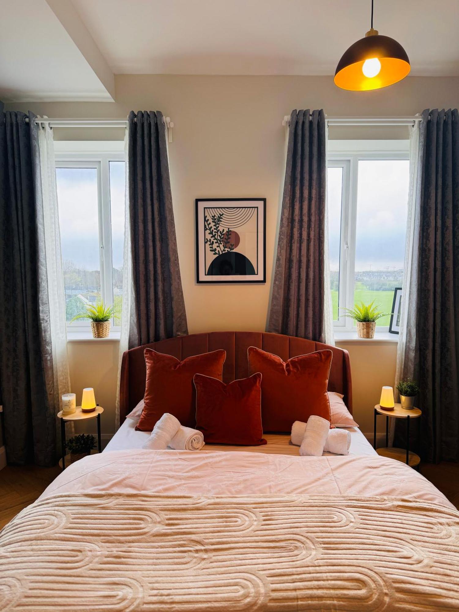 Finnstown Hall- Private Room In Shared Apartment With The Host دبلن المظهر الخارجي الصورة