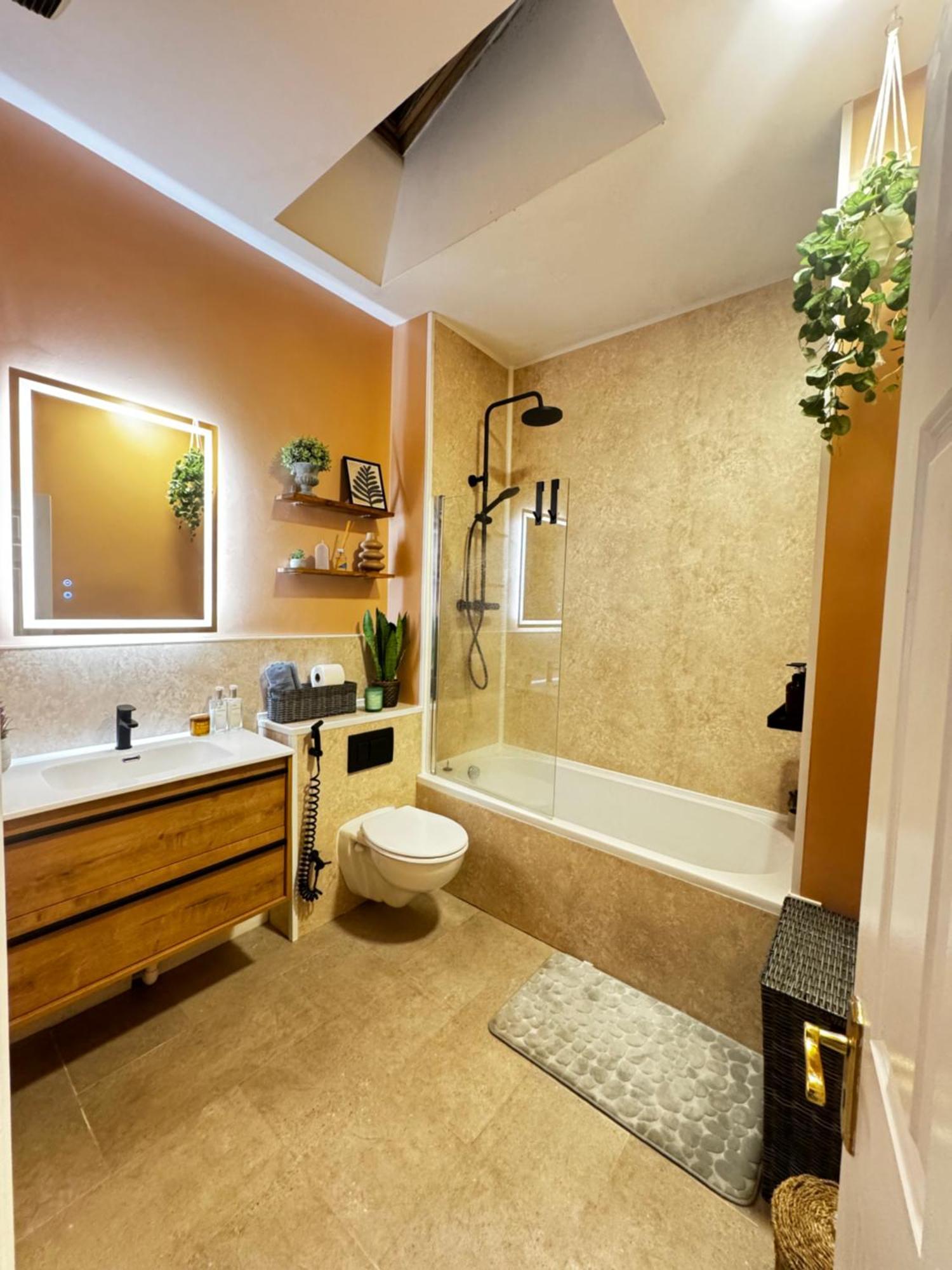 Finnstown Hall- Private Room In Shared Apartment With The Host دبلن المظهر الخارجي الصورة